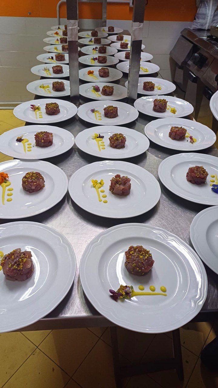 La cucina al lavoro prima del servizio